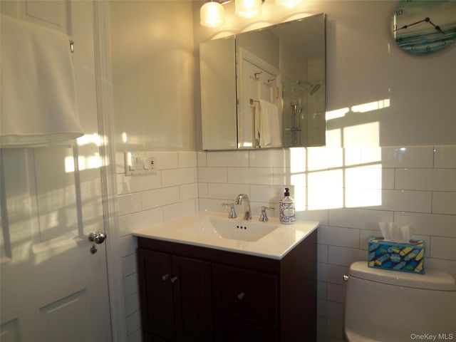 40 Harding Parkway, Mount Vernon, NY 10552