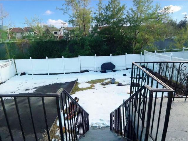 40 Harding Parkway, Mount Vernon, NY 10552