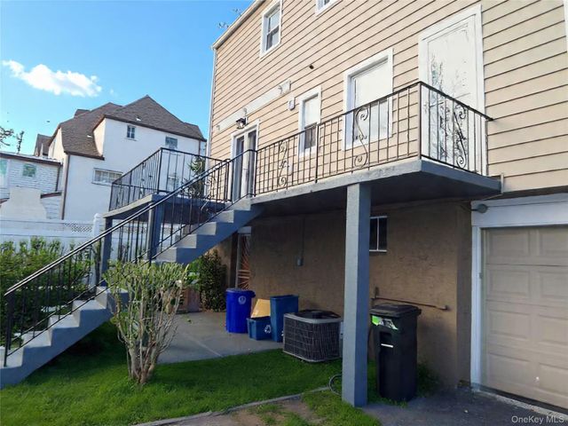 40 Harding Parkway, Mount Vernon, NY 10552