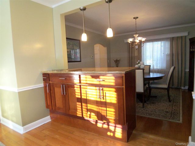 40 Harding Parkway, Mount Vernon, NY 10552