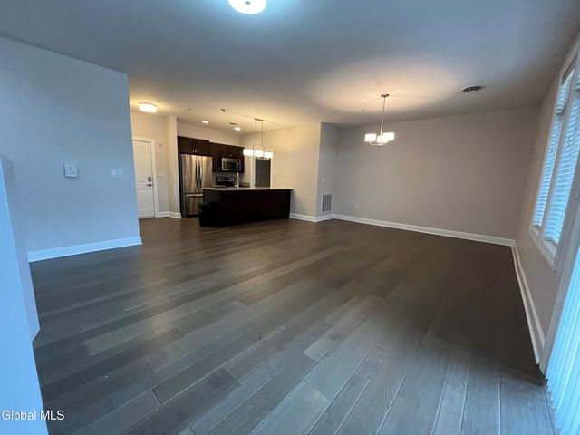 2 West Avenue 103, Saratoga Springs, NY 12866