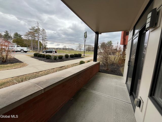 2 West Avenue 103, Saratoga Springs, NY 12866