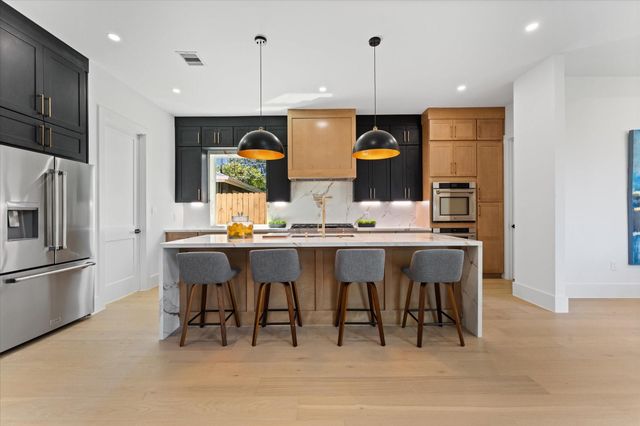 8102 Montridge Drive, Houston, TX 77055