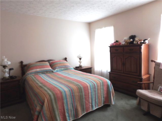 37337 Freedom Avenue, North Ridgeville, OH 44039