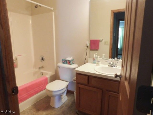 37337 Freedom Avenue, North Ridgeville, OH 44039