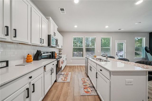 120 Cabin Way, Hampton, GA 30228