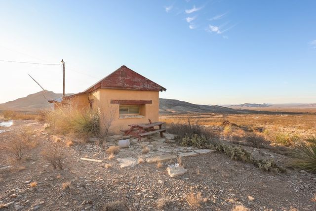 2400 Snake Rd, Terlingua, TX 79852