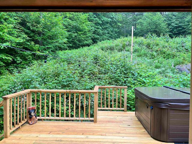 16 Rock Split Way, Wilmington, VT 05363