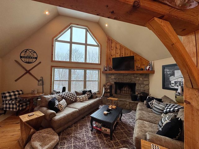 16 Rock Split Way, Wilmington, VT 05363