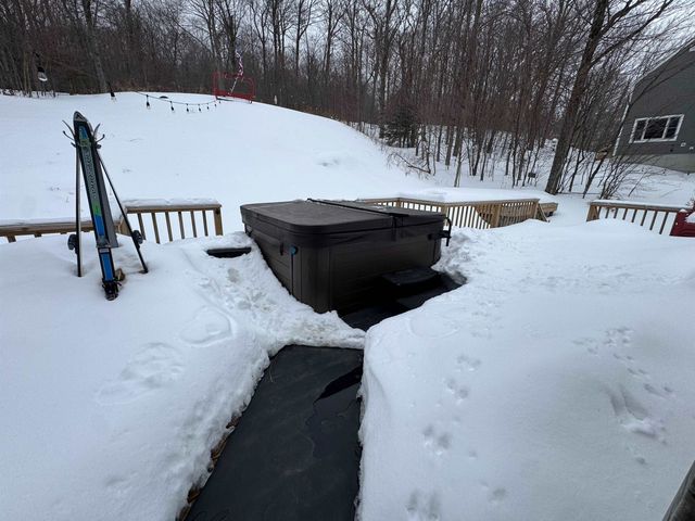 16 Rock Split Way, Wilmington, VT 05363