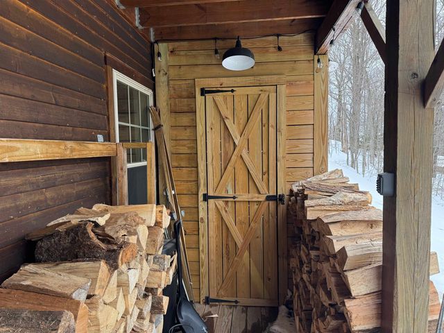 16 Rock Split Way, Wilmington, VT 05363