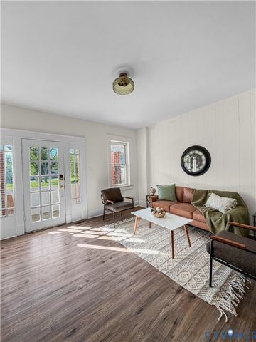1013 Bank St, Hopewell, VA 23860