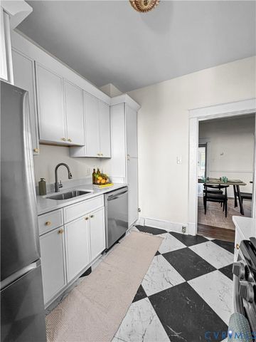 1013 Bank St, Hopewell, VA 23860