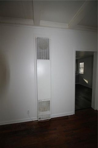 910 W 9th Street, Coffeyville, KS 67337