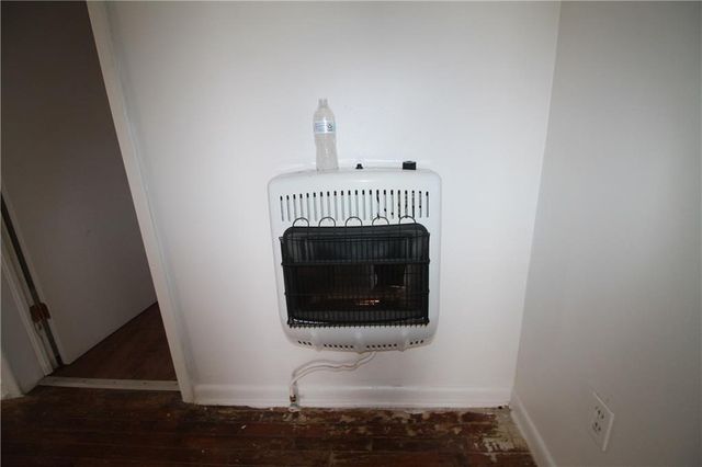 910 W 9th Street, Coffeyville, KS 67337