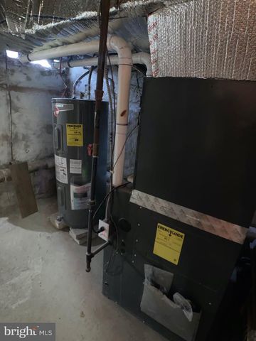 2060 E ORLEANS ST, Philadelphia, PA 19134