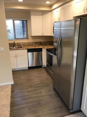 245 Oakleaf Drive 104, Thousand Oaks, CA 91360