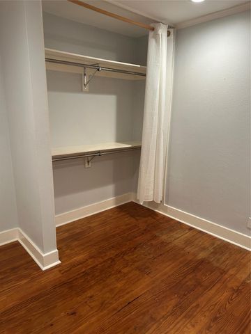 2009 30th Street Upper, Galveston, TX 77550
