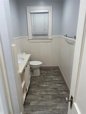 2009 30th Street Upper, Galveston, TX 77550
