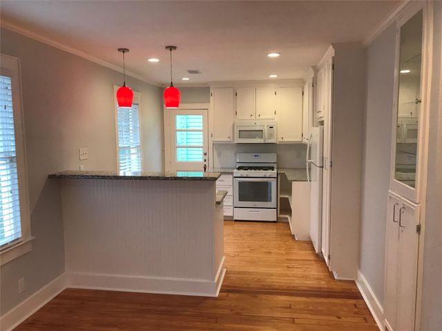 2009 30th Street Upper, Galveston, TX 77550