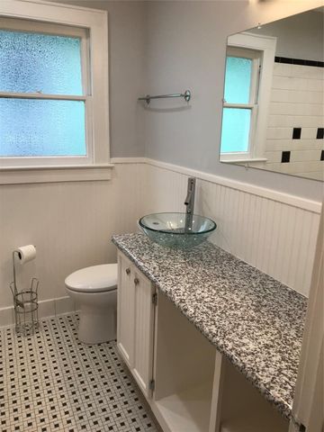2009 30th Street Upper, Galveston, TX 77550