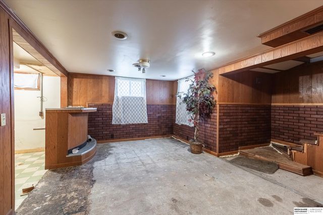 2119 Evans Street, Omaha, NE 68110