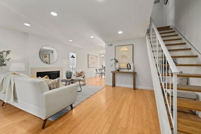 125 Connemara Way 104, Sunnyvale, CA 94087