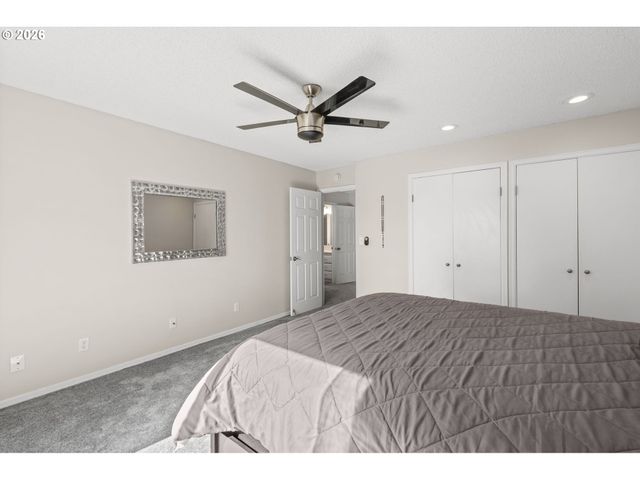 604 N HAYDEN BAY Dr, Portland, OR 97217