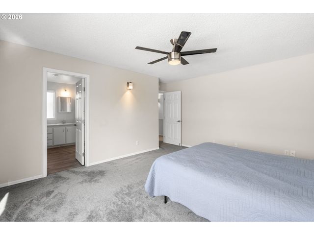 604 N HAYDEN BAY Dr, Portland, OR 97217