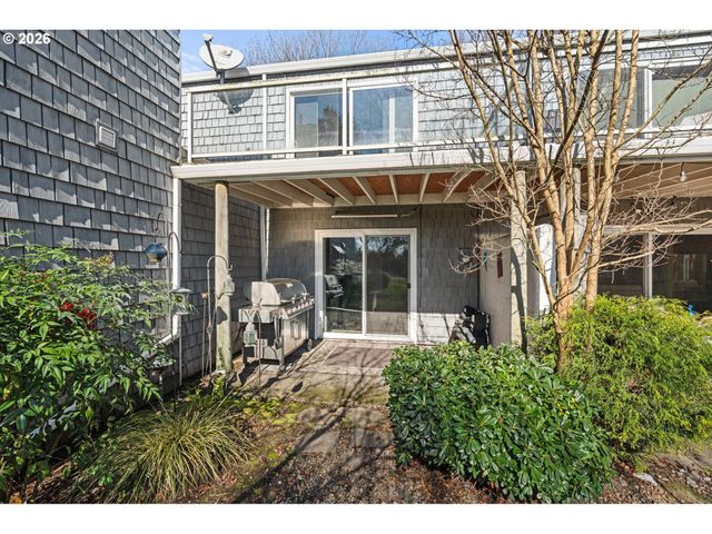 604 N HAYDEN BAY Dr, Portland, OR 97217