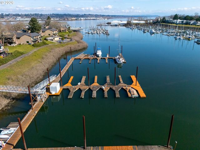 604 N HAYDEN BAY Dr, Portland, OR 97217