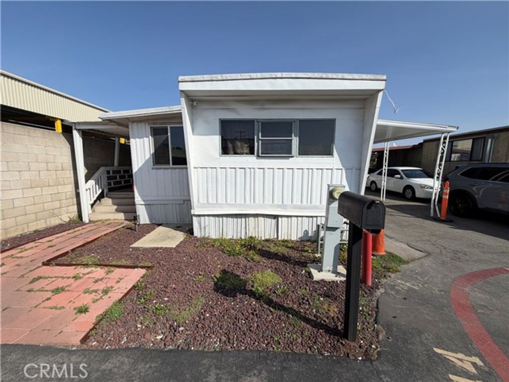 1517 Merced Ave. 44, South El Monte, CA 91733