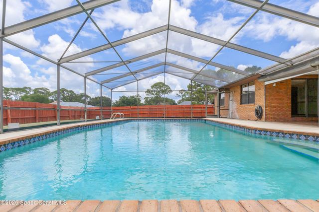 460 Neptune Drive NE, Palm Bay, FL 32907