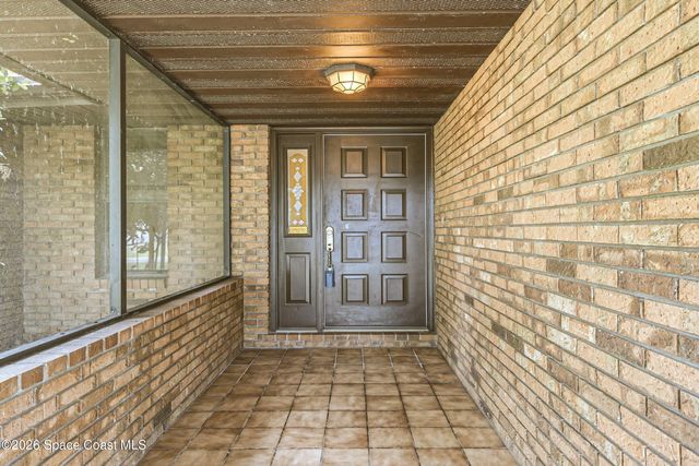 460 Neptune Drive NE, Palm Bay, FL 32907
