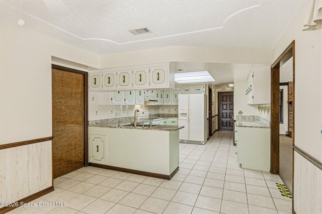 460 Neptune Drive NE, Palm Bay, FL 32907