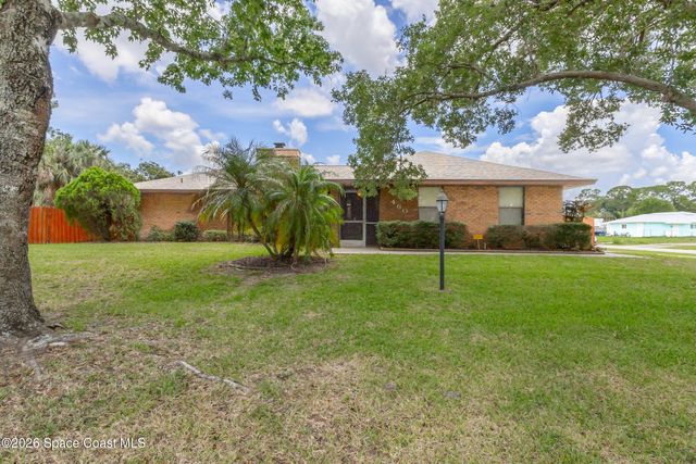 460 Neptune Drive NE, Palm Bay, FL 32907
