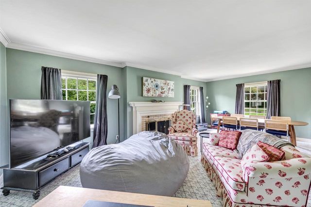 529 ARROWHEAD DRIVE, Green Bay, WI 54301