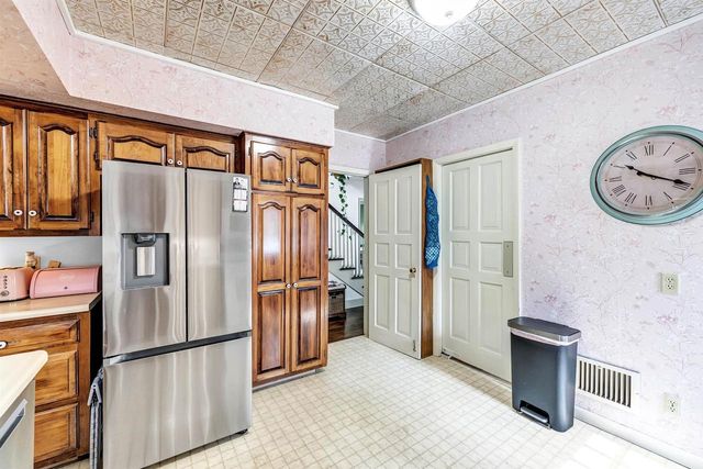 529 ARROWHEAD DRIVE, Green Bay, WI 54301