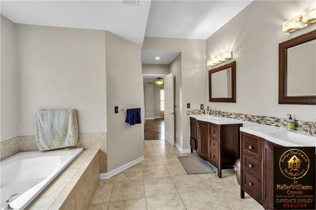 256 Ennis Brook Dr SE, Smyrna, GA 30082