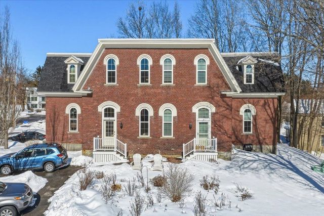 14 Knight St Apt 2, Concord, NH 03301