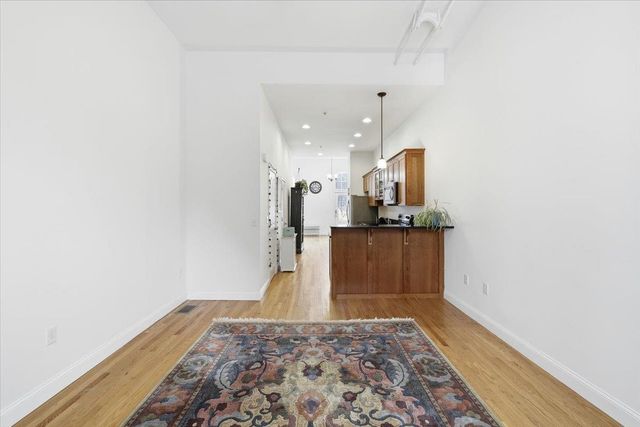 14 Knight St Apt 2, Concord, NH 03301