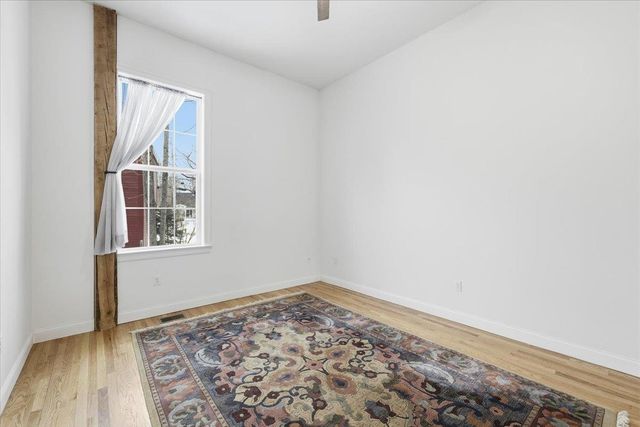 14 Knight St Apt 2, Concord, NH 03301