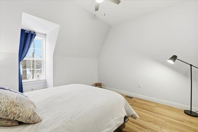 14 Knight St Apt 2, Concord, NH 03301