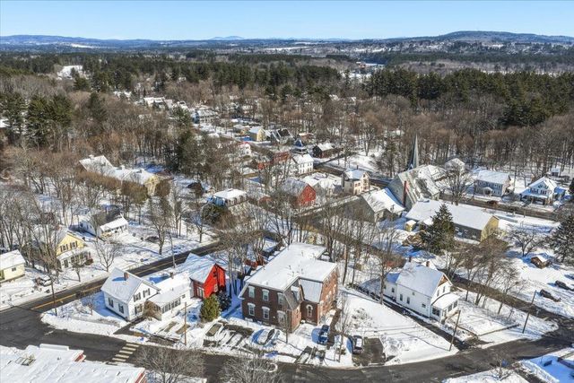 14 Knight St Apt 2, Concord, NH 03301