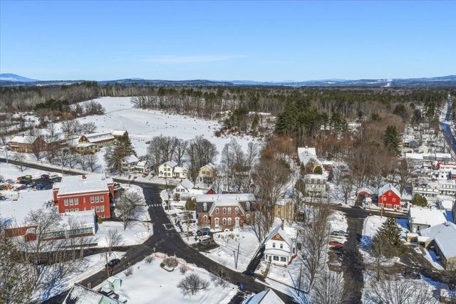 14 Knight St Apt 2, Concord, NH 03301