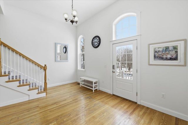 14 Knight St Apt 2, Concord, NH 03301