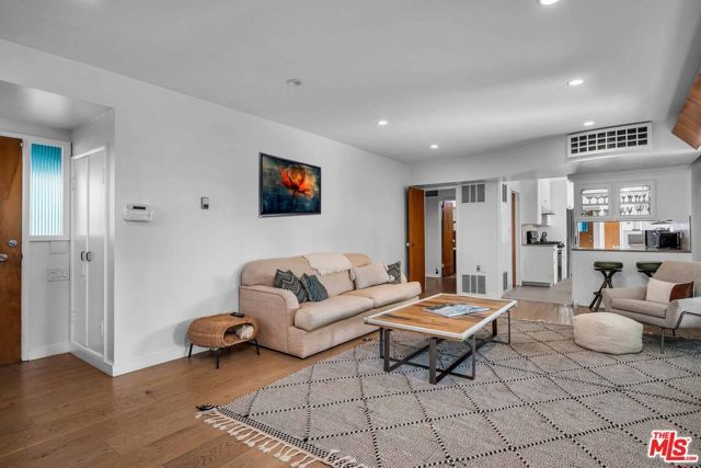 3435 Cabrillo Boulevard, Los Angeles, CA 90066