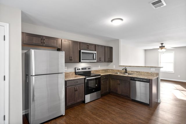 272 Smithson Ln Unit D, Clarksville, TN 37040