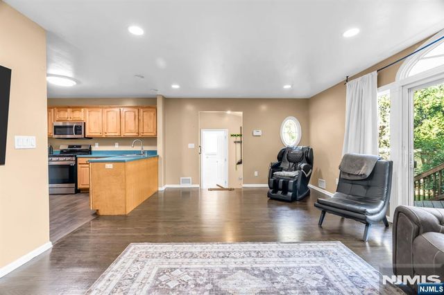125 Romaine Avenue, Maywood, NJ 07607