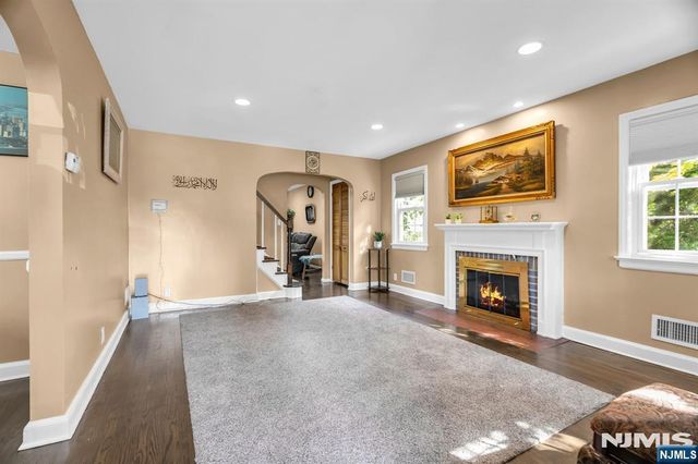 125 Romaine Avenue, Maywood, NJ 07607